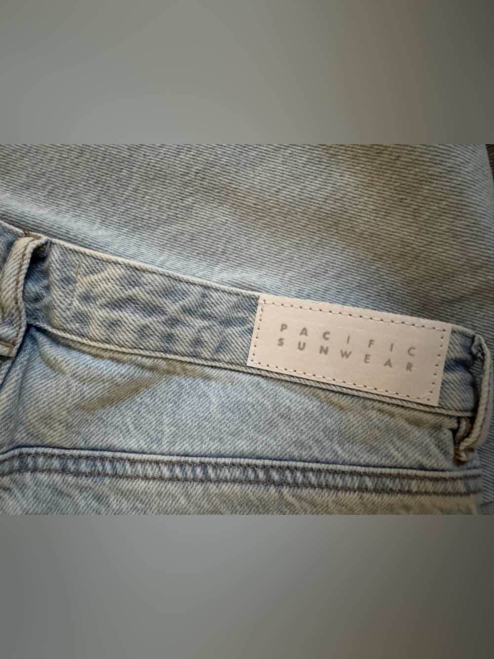 PACSUN Jade Low Rise Bootcut Jeans Flames Light Indigo

Size 27 x 32 inseam - Picture 4 of 7